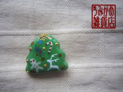 画像1: 緑にクリスマスモチーフのツリー帯留め