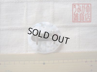 画像3: 乳白色に銀色植物とやもり模様の帯留め