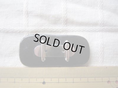 色水玉の帯留め・大きさ参考画像