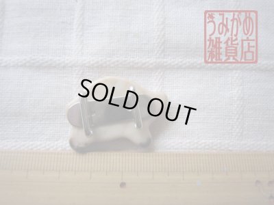 イノシシの帯留め＊大きさ参考画像