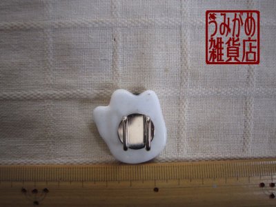 招き猫の帯留め＊大きさ参考画像