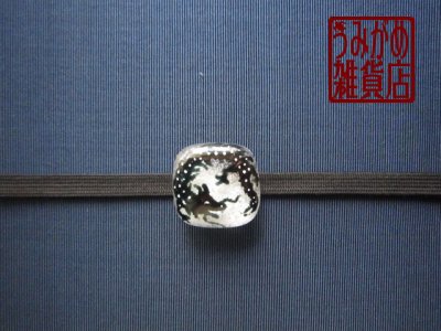 帯地・帯締め上の参考画像（帯地・帯締めは商品に含まれません）