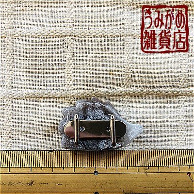 はりねずみの帯留め