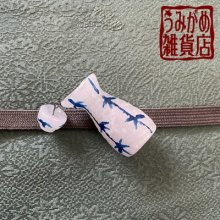 他の写真2: 徳利とおちょこの帯留め（青模様）