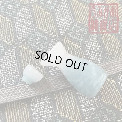 徳利とおちょこの帯留め（帯・帯締めは商品に含まれません）