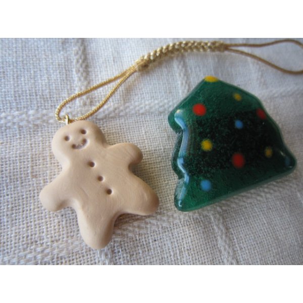 画像2: クリスマスツリー帯留めとジンジャーボーイクッキーの帯飾り (2)