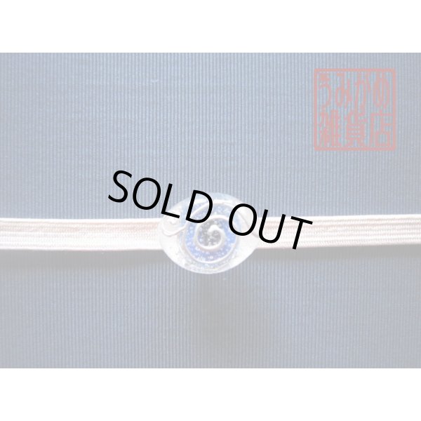 帯地・帯締め上の参考画像（帯地・帯締めは商品に含まれません）